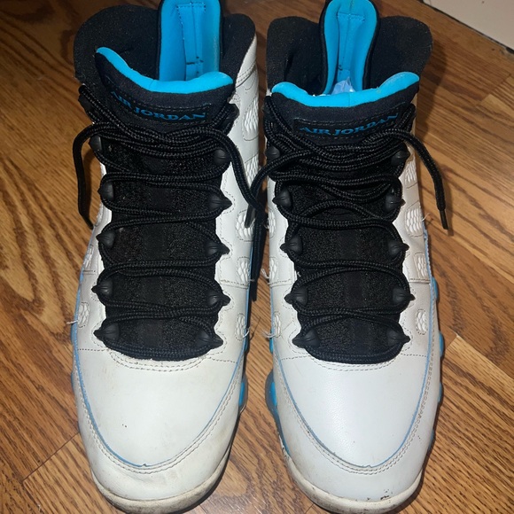 Air Jordan Retro 9 Powder Blue